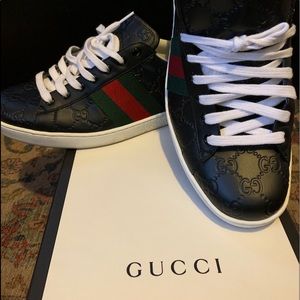 Authentic men’s Gucci Ace sneakers